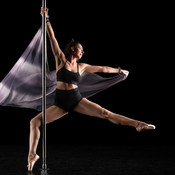 Photographing pole dancers in studio: Maja <em>Photo: © Saša Huzjak</em>